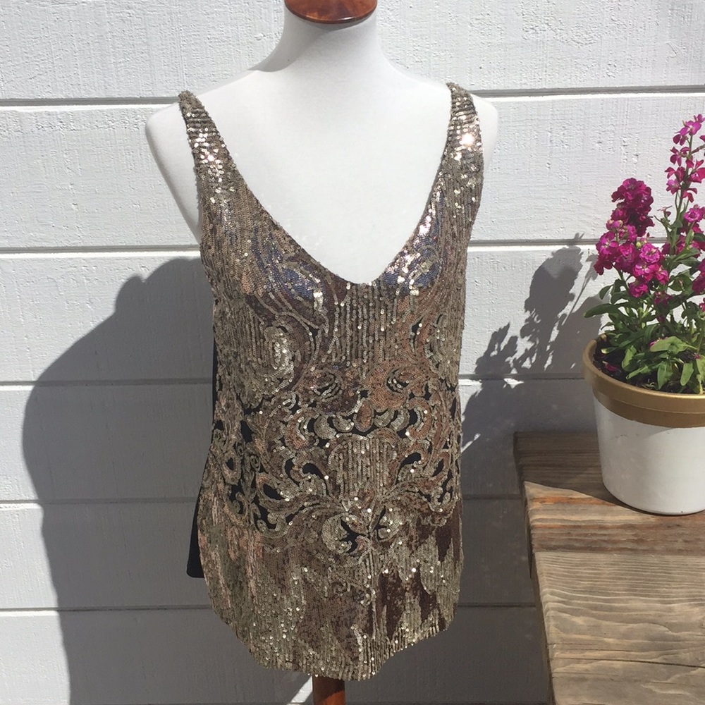 ☀️HP☀️ Le Chateau Gold Sequin Tank